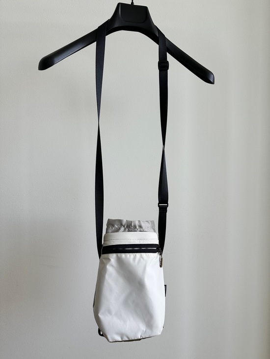 lululemon athletica Handbags - Lululemon White/Olive Crossbody Waterbottle Bag